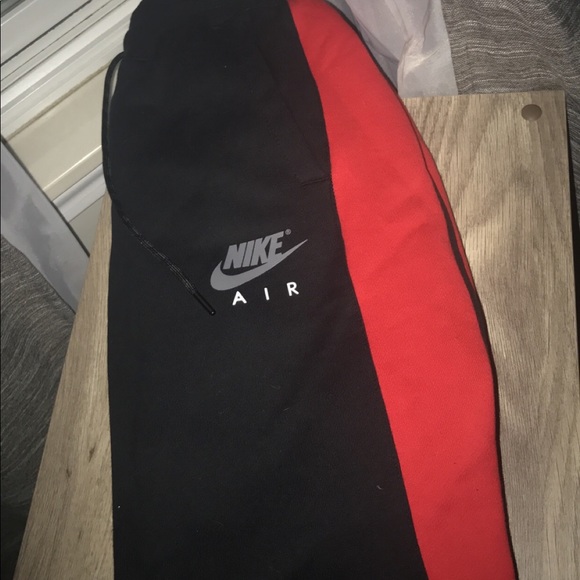 Men’s Nike Joggers - Picture 2 of 2